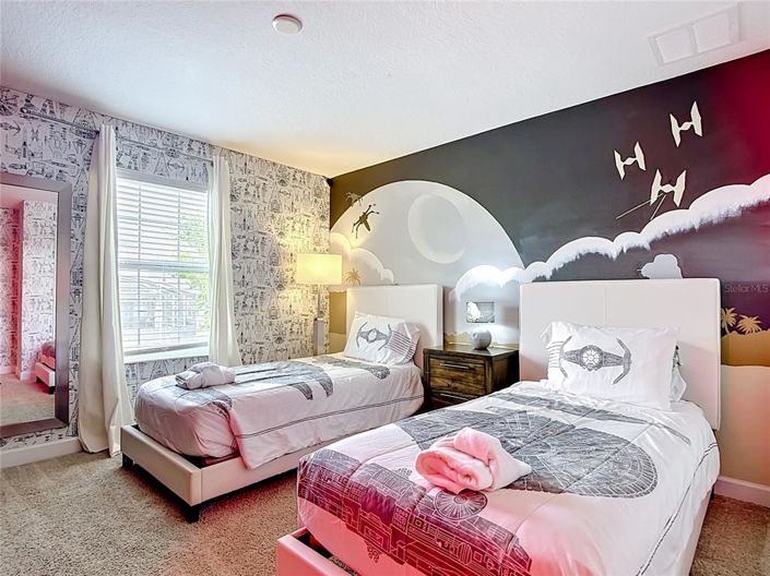 Image No.20-4 Bed Townhouse for sale
