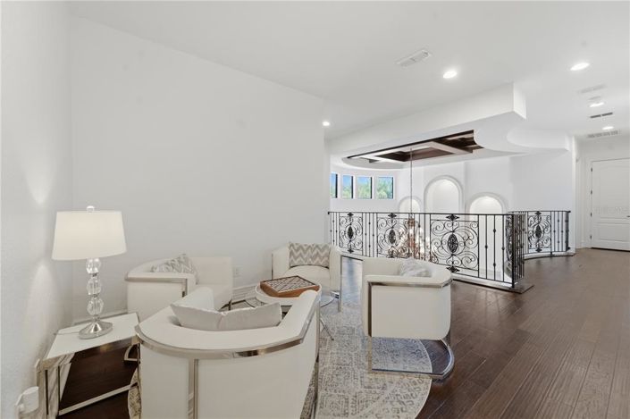 Image No.26-5 Bed Property for sale