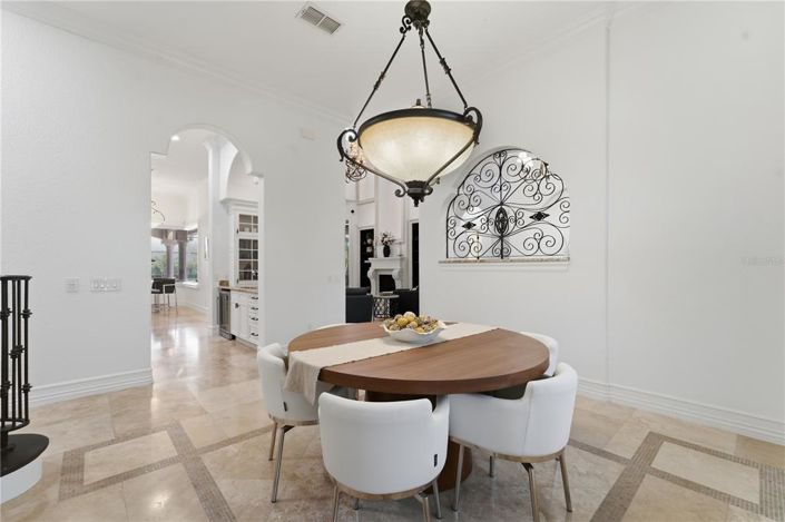 Image No.32-5 Bed Property for sale