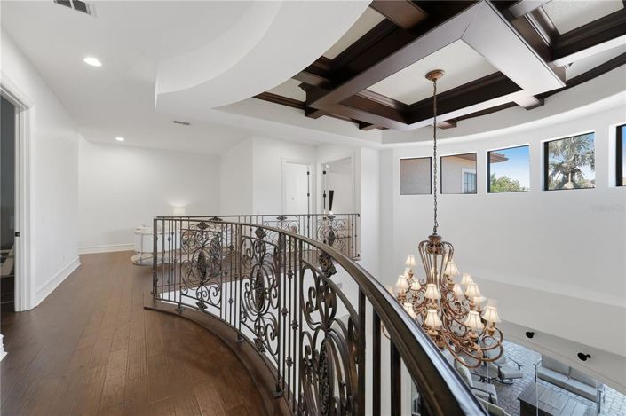 Image No.41-5 Bed Property for sale