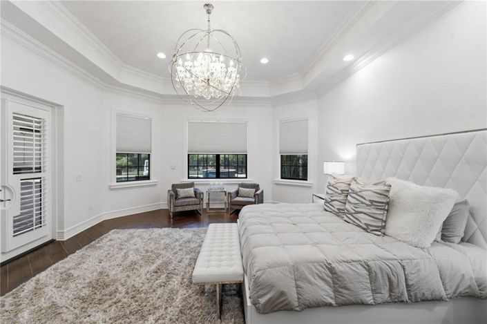 Image No.56-5 Bed Property for sale