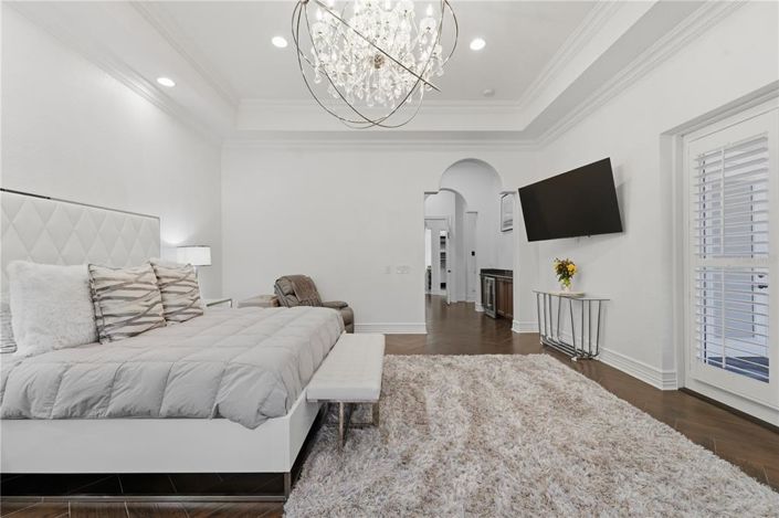 Image No.57-5 Bed Property for sale