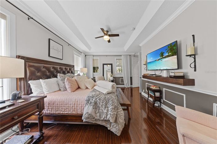 Image No.22-6 Bed Property for sale