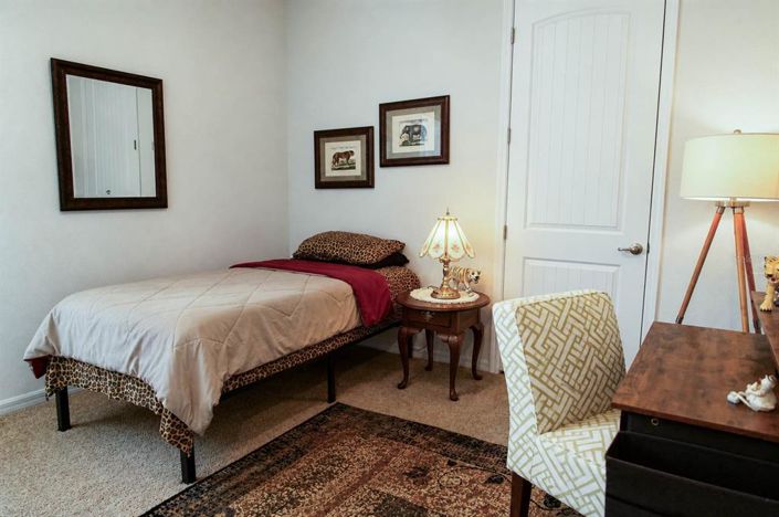 Image No.21-2 Bed Property for sale