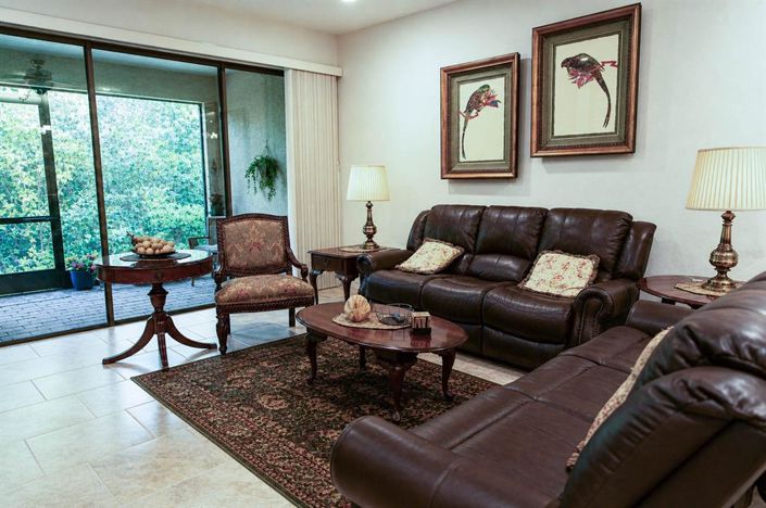 Image No.26-2 Bed Property for sale