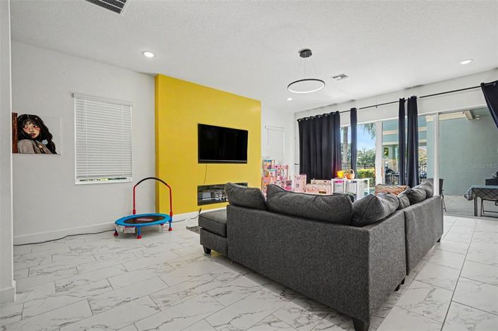Image No.4-5 Bed Property for sale