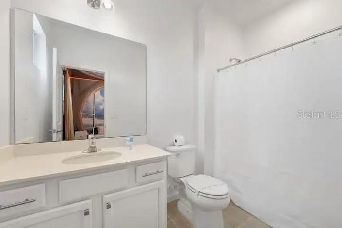 Image No.30-15 Bed Property for sale