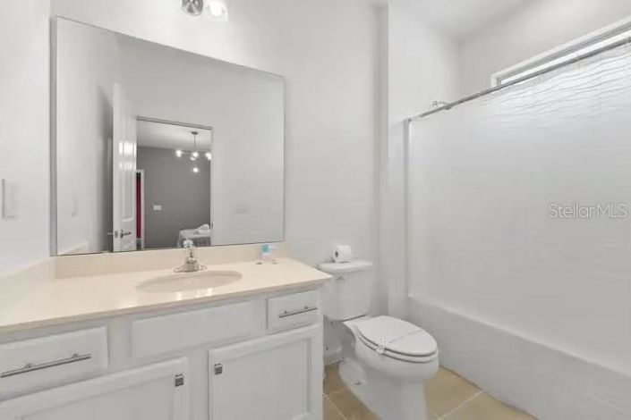 Image No.40-15 Bed Property for sale