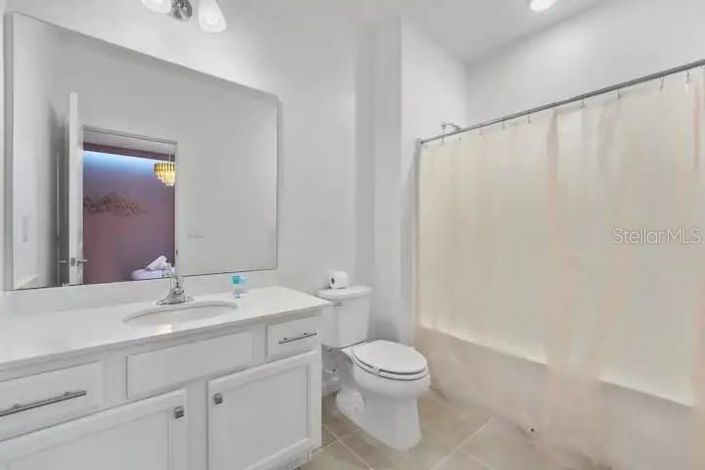 Image No.47-15 Bed Property for sale