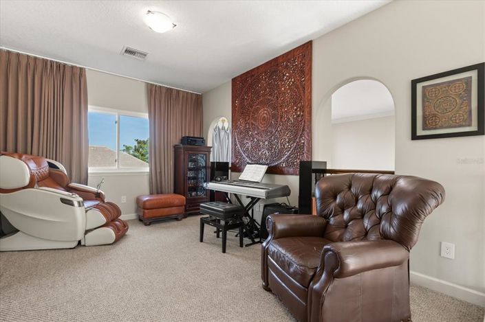 Image No.37-4 Bed Property for sale