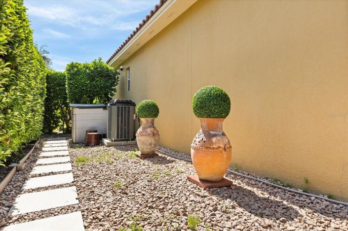 Image No.49-4 Bed Property for sale