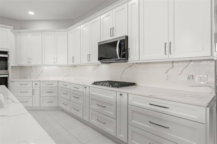 Image No.5-4 Bed Property for sale