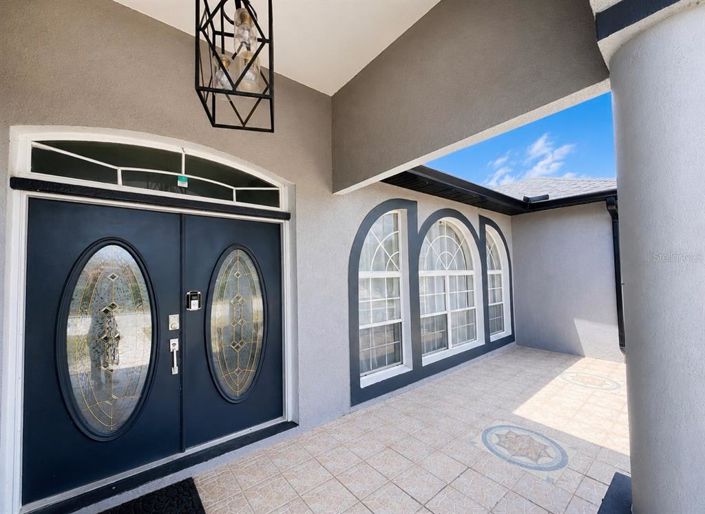 Image No.4-4 Bed Property for sale