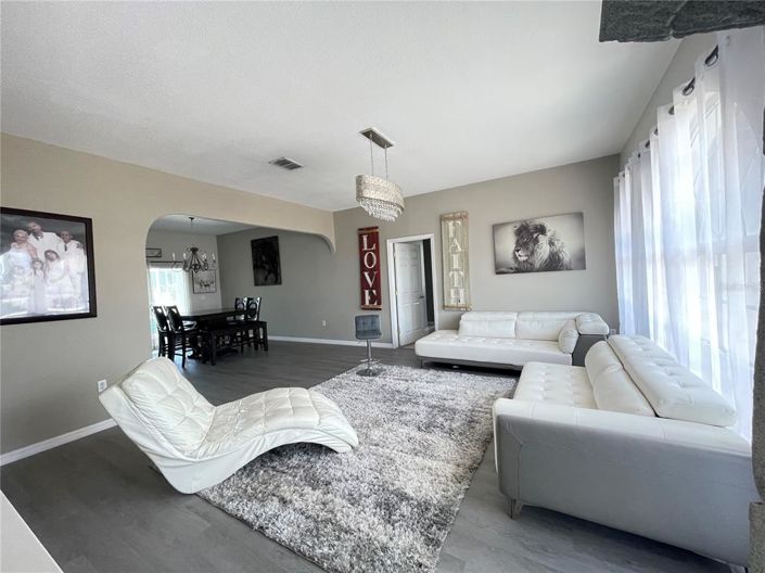 Image No.9-4 Bed Property for sale