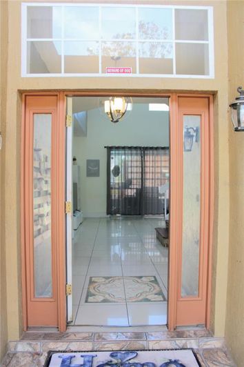Image No.5-4 Bed Property for sale