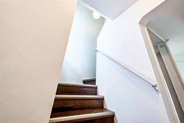 Image No.5-4 Bed Townhouse for sale
