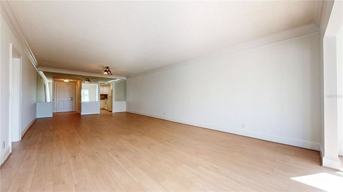 Image No.25-2 Bed Property for sale