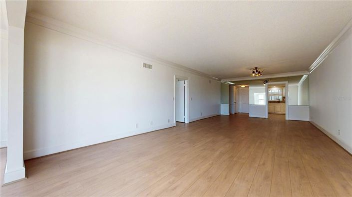 Image No.27-2 Bed Property for sale