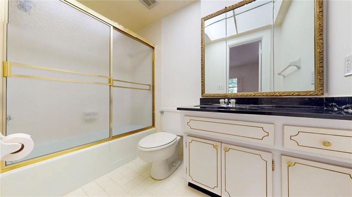 Image No.33-2 Bed Property for sale
