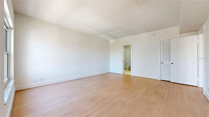 Image No.37-2 Bed Property for sale