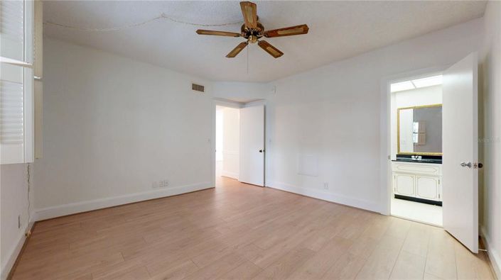 Image No.39-2 Bed Property for sale