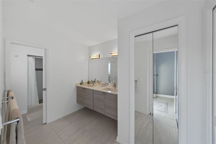 Image No.49-3 Bed Property for sale