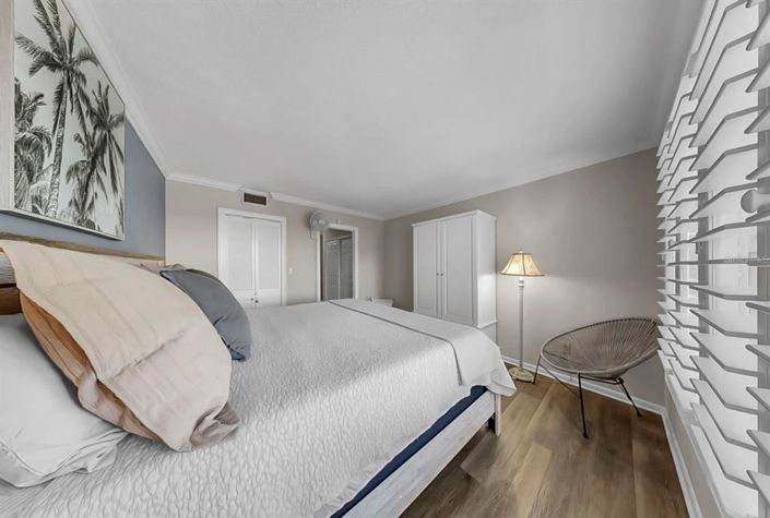 Image No.42-2 Bed Property for sale