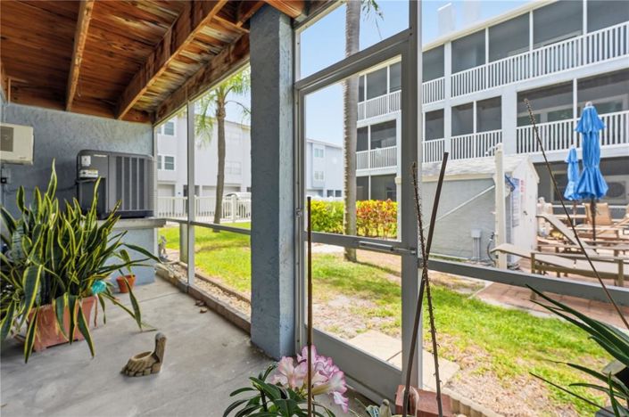 Image No.45-3 Bed Townhouse for sale