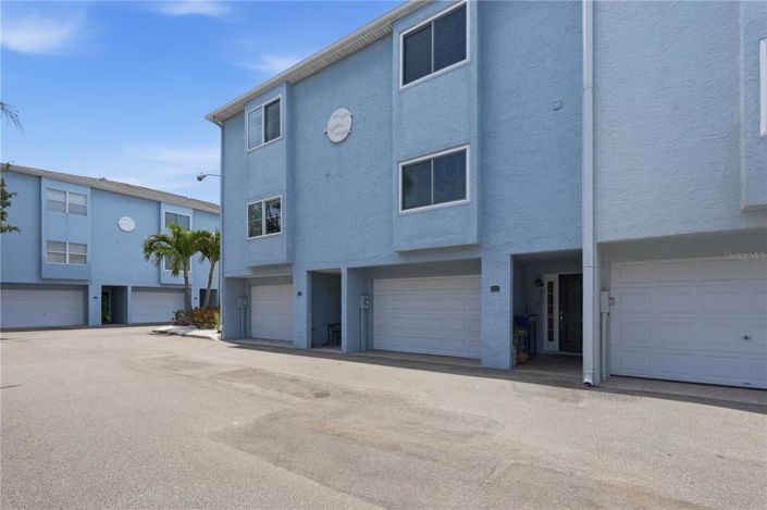 Image No.59-3 Bed Townhouse for sale