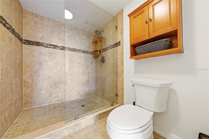 Image No.14-2 Bed Property for sale