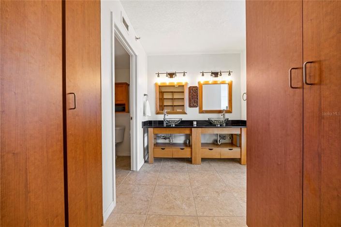 Image No.16-2 Bed Property for sale