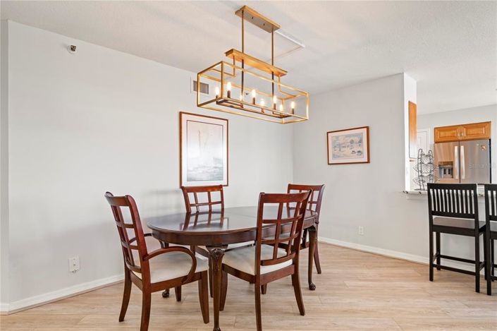 Image No.20-2 Bed Property for sale