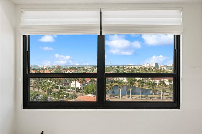 Image No.35-2 Bed Property for sale