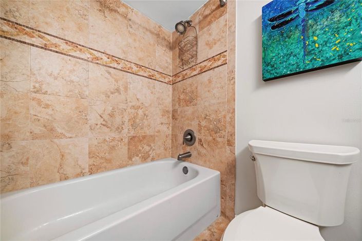 Image No.40-2 Bed Property for sale