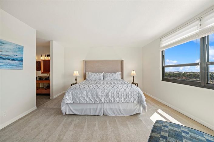 Image No.8-2 Bed Property for sale