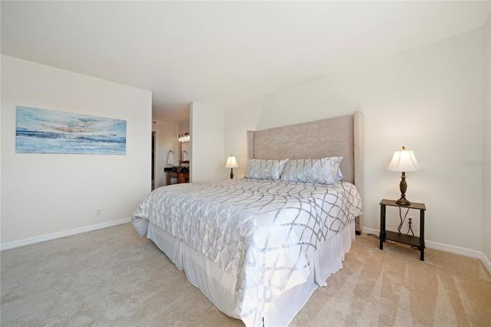 Image No.9-2 Bed Property for sale