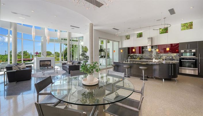 Image No.8-Propriété de 5 chambres à vendre à Sarasota