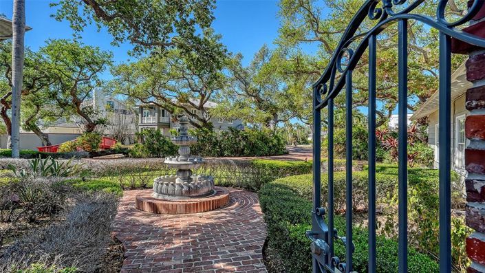 Image No.2-Propriété de 6 chambres à vendre à Sarasota