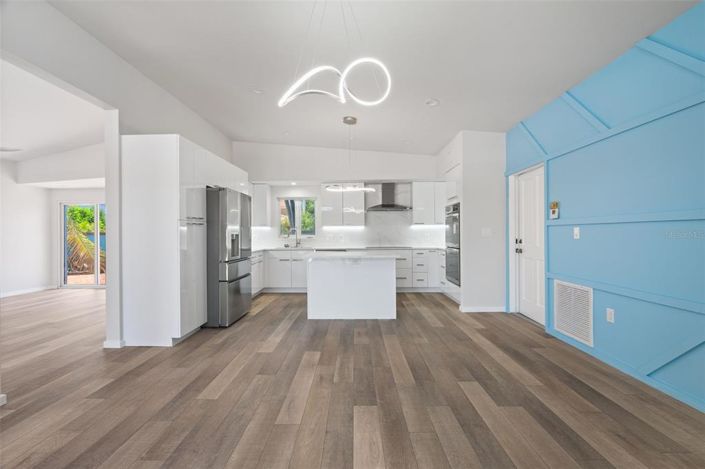 Image No.14-4 Bed Property for sale