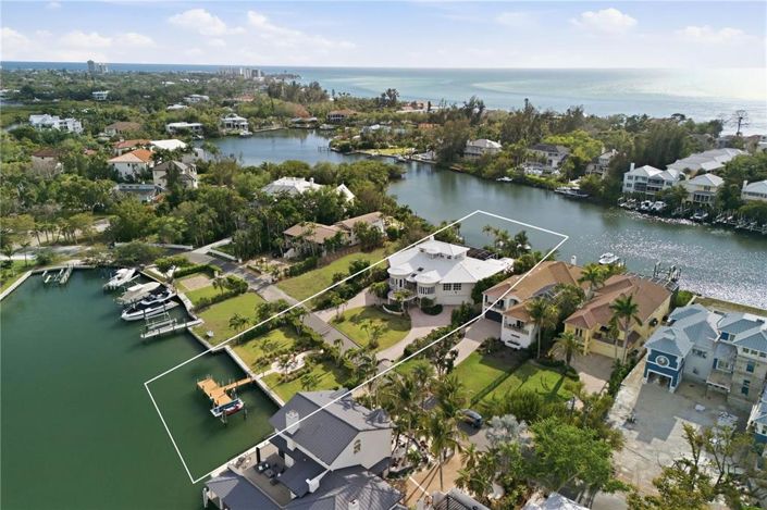 Image No.5-Propriété de 5 chambres à vendre à Sarasota