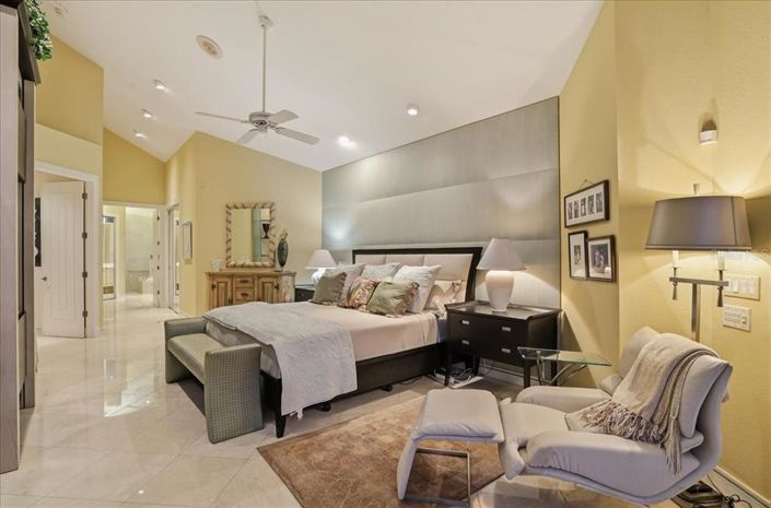 Image No.25-3 Bed Property for sale