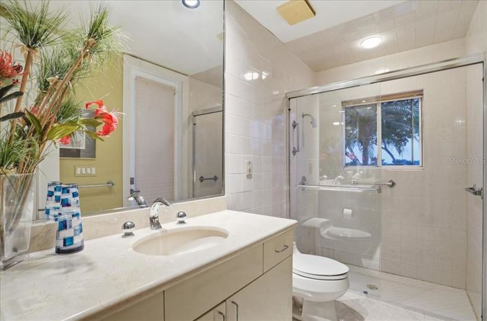 Image No.28-3 Bed Property for sale