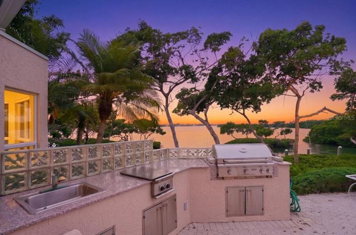 Image No.35-3 Bed Property for sale