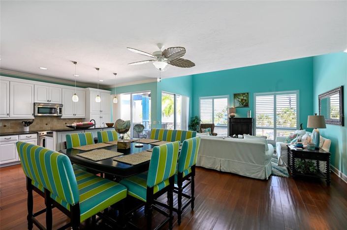 Image No.8-4 Bed Property for sale