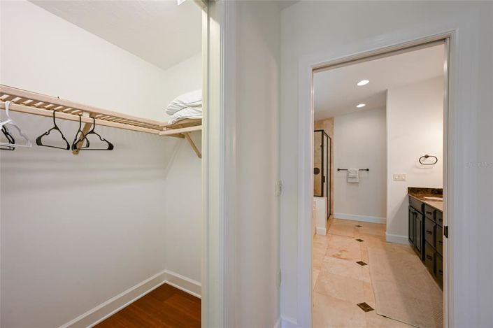 Image No.23-4 Bed Property for sale