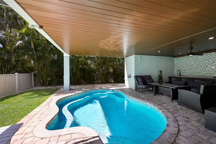 Image No.32-4 Bed Property for sale
