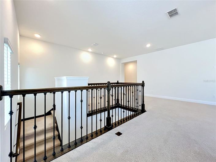 Image No.55-6 Bed Property for sale