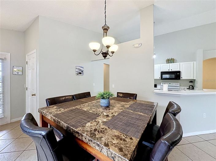 Image No.6-4 Bed Property for sale