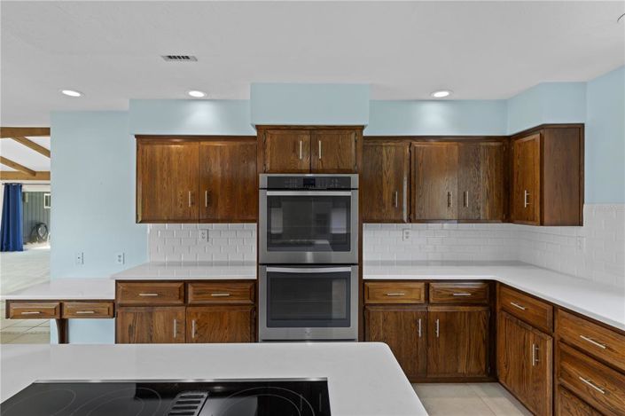 Image No.13-3 Bed Property for sale