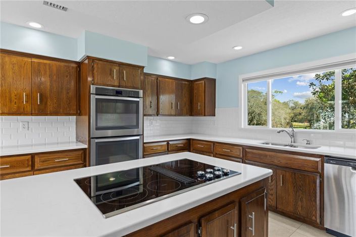 Image No.20-3 Bed Property for sale